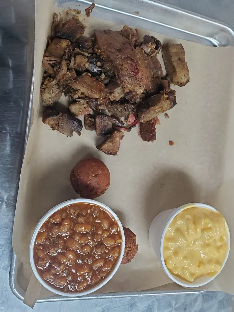 Baked Beans Macaroni Cheese & Burnt Ends